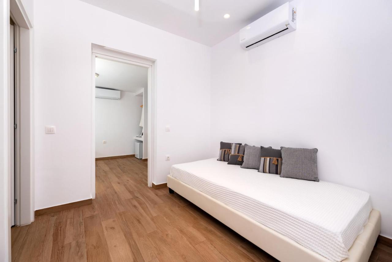 Kasteli Suites ペリヴォラス エクステリア 写真