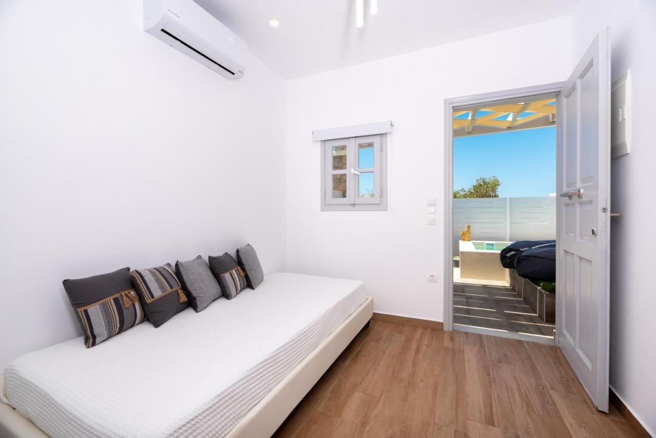 Kasteli Suites ペリヴォラス エクステリア 写真